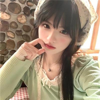 蜜丝炸弹